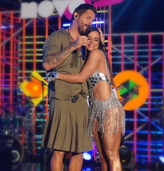 Babado Novo lança single em parceria com a Banda Eva Babado Novo lança single em parceria com a Banda Eva