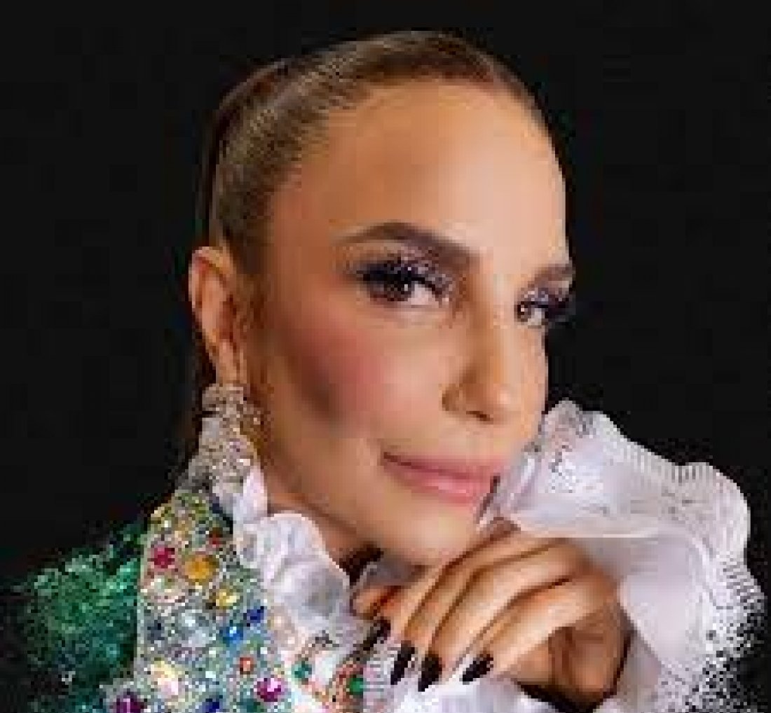 [Ivete fala sobre meme 'quem é essa aí, papai' em entrevista]