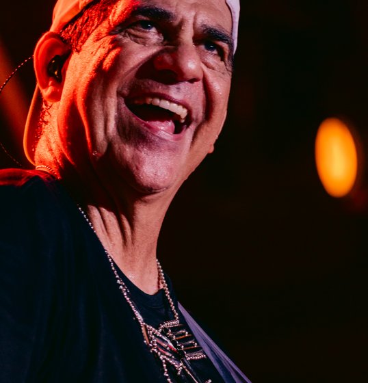 Durval Lelys celebra mais de 30 anos de carreira com lançamento de 'Eternamente Asa' Durval Lelys celebra mais de 30 anos de carreira com lançamento de 'Eternamente Asa'