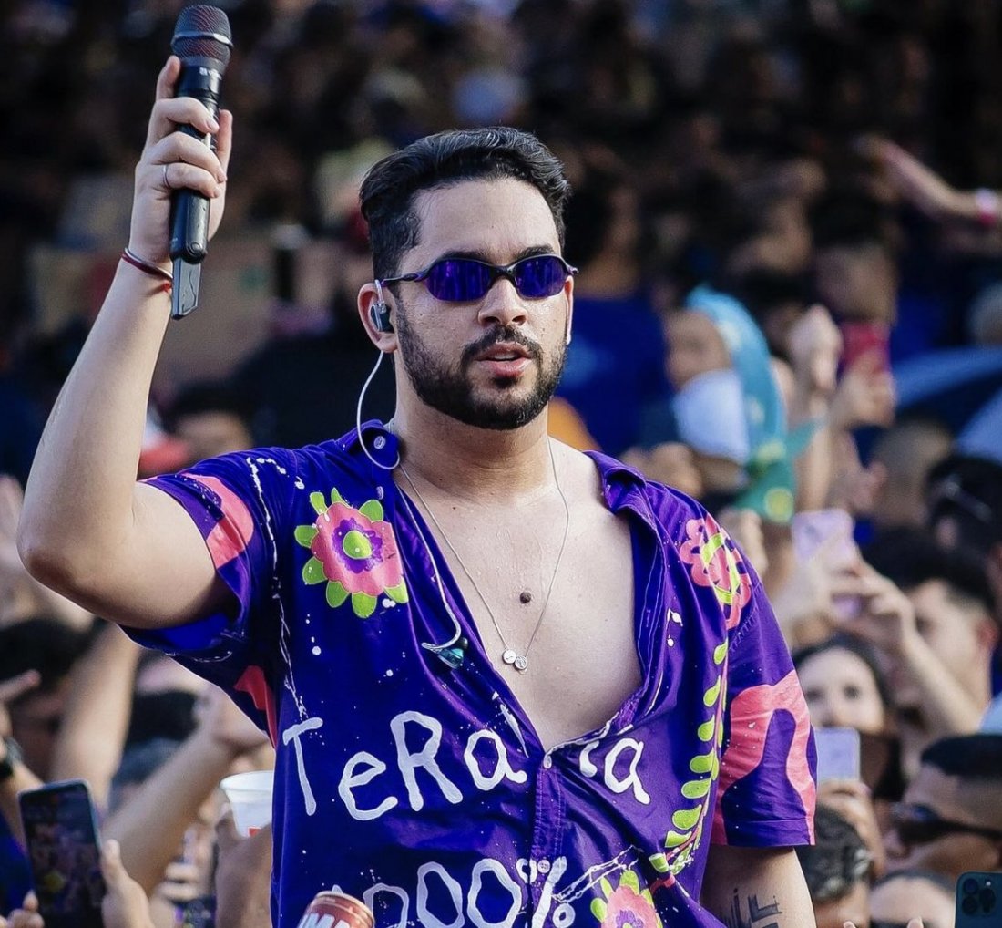 [‘Tudo Vira Terapia’ Henry Freitas anuncia gravação de DVD ]