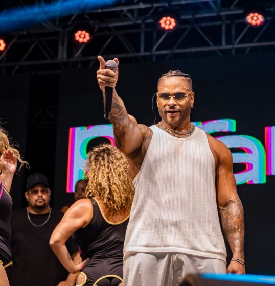 De volta! Parangolé retoma a agenda de shows após temporada de férias De volta! Parangolé retoma a agenda de shows após temporada de férias