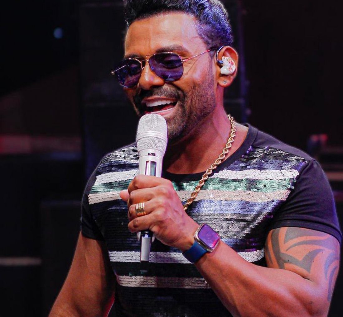 [Pablo comemora 20 anos de carreira com show em Salvador]