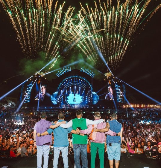 Sorriso Maroto As Antigas desembarca em Salvador Sorriso Maroto As Antigas desembarca em Salvador