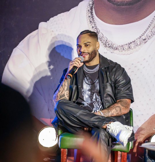 Quem vai assumir a banda Parangolé? Descubra quem tem a bênção de Tony Salles Quem vai assumir a banda Parangolé? Descubra quem tem a bênção de Tony Salles