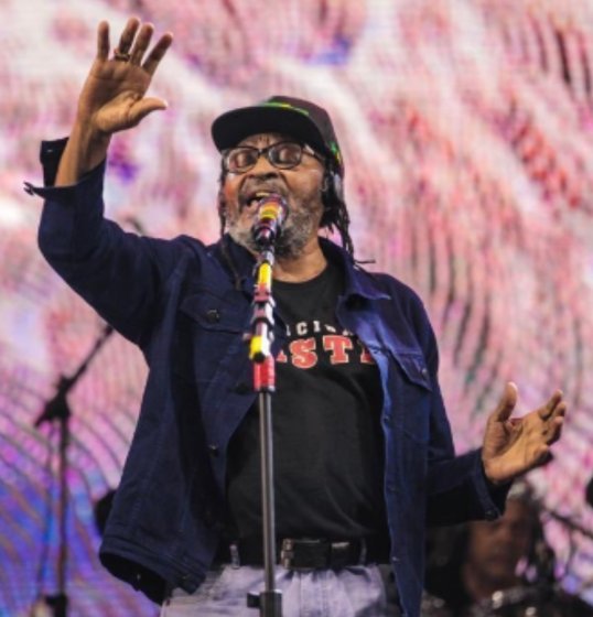 Confira sucessos na voz de Edson Gomes, confirmado na República do Reggae Confira sucessos na voz de Edson Gomes, confirmado na República do Reggae