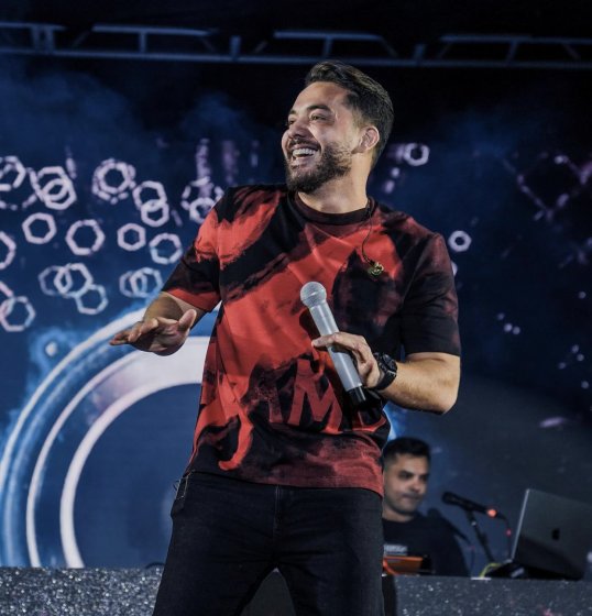 Saiba por que Wesley Safadão vai ficar 10 dias longe dos palcos Saiba por que Wesley Safadão vai ficar 10 dias longe dos palcos