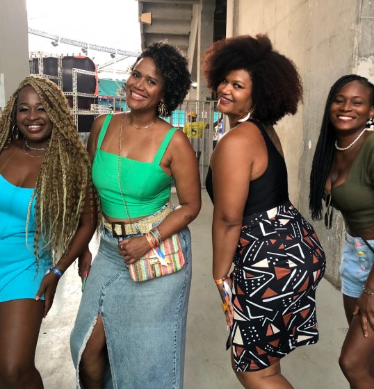 Fãs emocionadas encontram Péricles no Pagode do Pericão – Veja como foi! Fãs emocionadas encontram Péricles no Pagode do Pericão – Veja como foi!