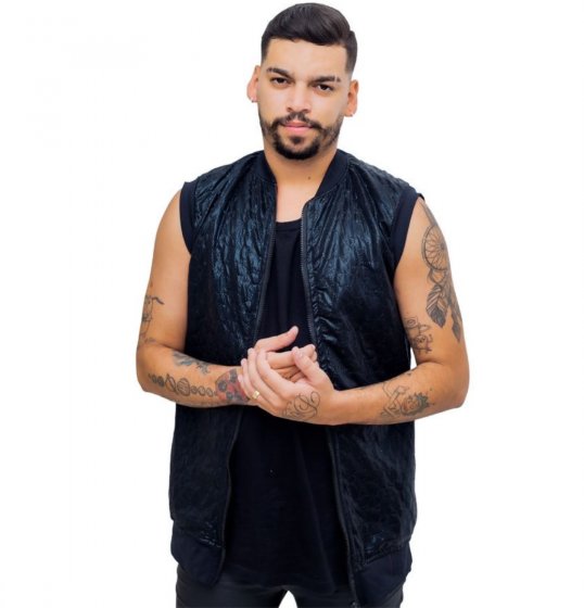 Festival Arrocha Safadão traz sofrência de Devinho Novaes Festival Arrocha Safadão traz sofrência de Devinho Novaes