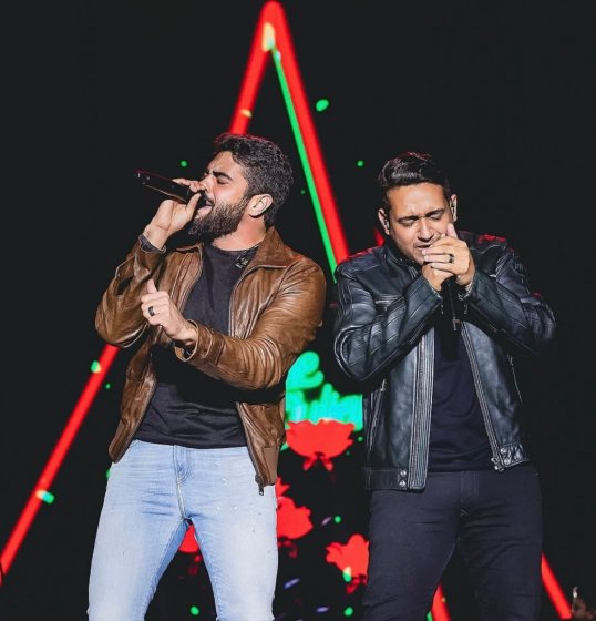 Henrique & Juliano voltam a Salvador após 2 anos: 'maior saudade de todos os tempos' Henrique & Juliano voltam a Salvador após 2 anos: 'maior saudade de todos os tempos'