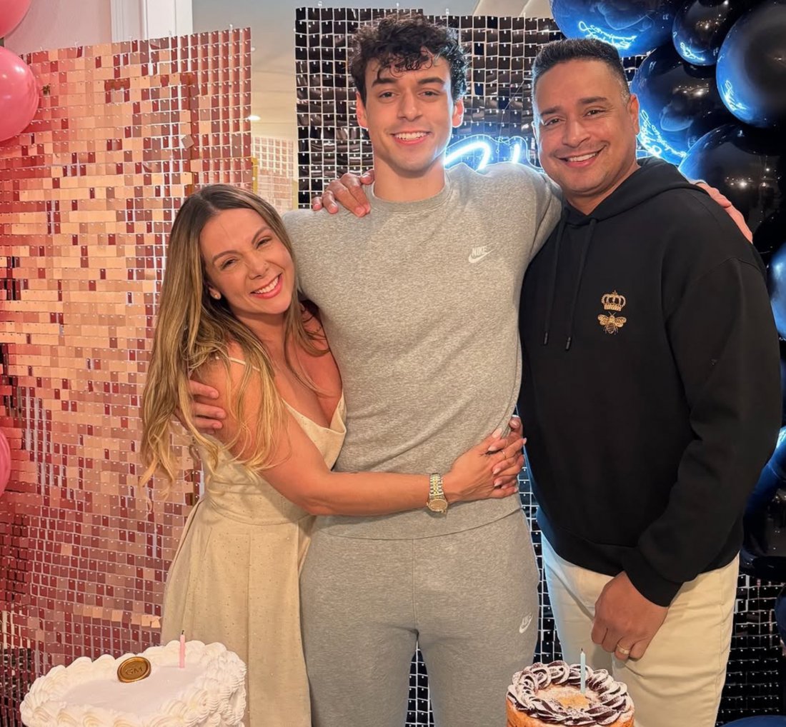 [Filho de Xanddy e Carla Perez impressiona web com físico musculoso; confira fotos]