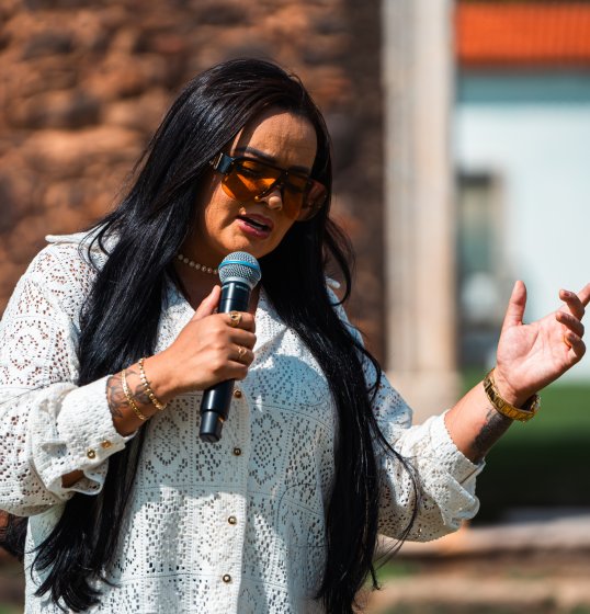 Klessinha lança “Pra Curar Ressaca”, seu primeiro EP de 2025 Klessinha lança “Pra Curar Ressaca”, seu primeiro EP de 2025