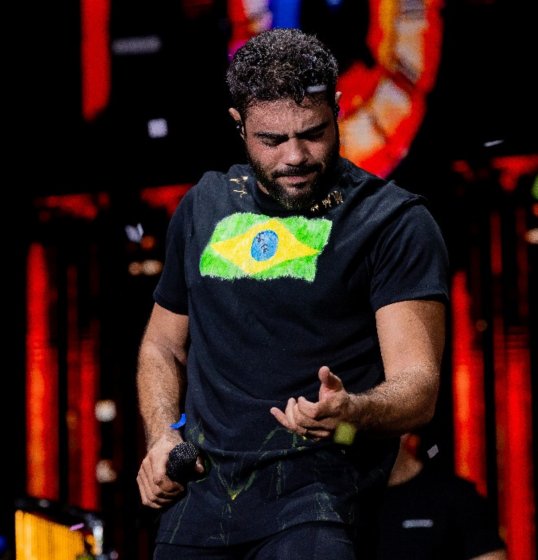 Salvador presencia noite histórica com Henrique & Juliano e gravação de novo EP do Grelo Salvador presencia noite histórica com Henrique & Juliano e gravação de novo EP do Grelo