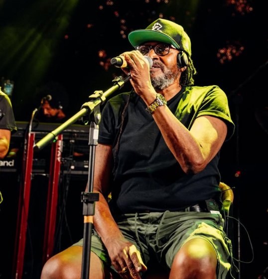 [Semana do Reggae celebra resistência e memória com Edson Gomes na República do Reggae]
