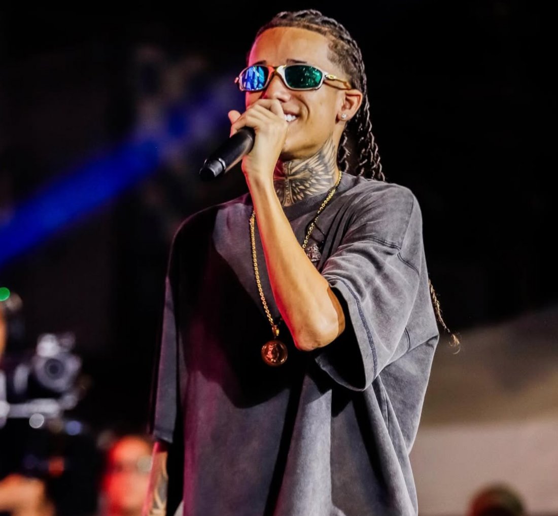 Após o sucesso de [Após o sucesso de