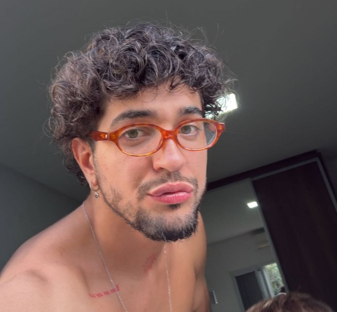 [Nattan pega celular de fã para selfie e esquece de devolver; veja vídeo]