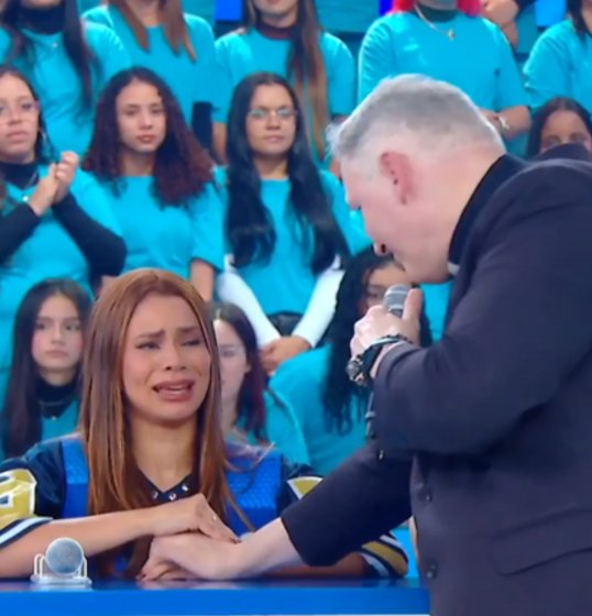 [Padre Marcelo Rossi consola e faz Lexa chorar ao falar da morte da filha da cantora]