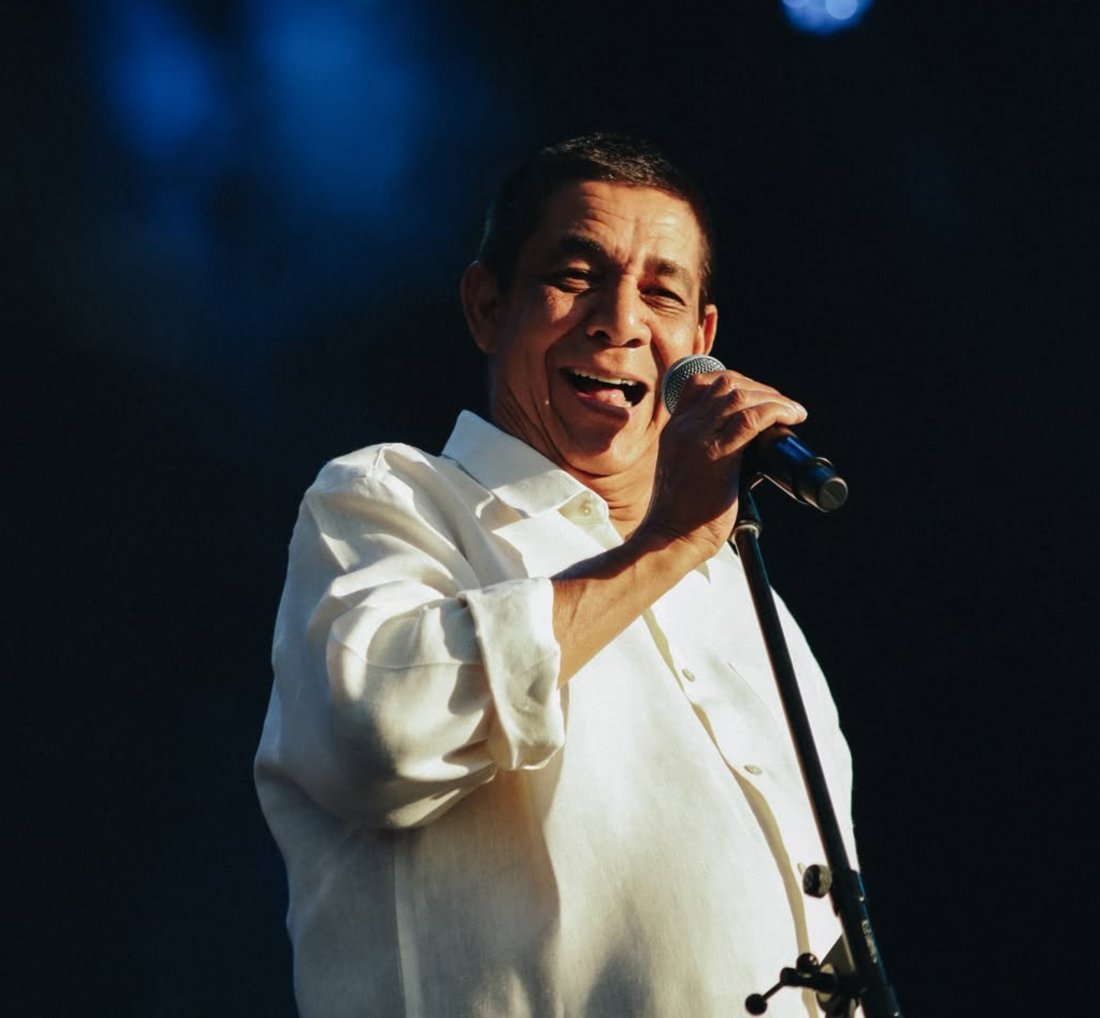 [Zeca Pagodinho comemora 40 anos de carreira com show em Salvador]