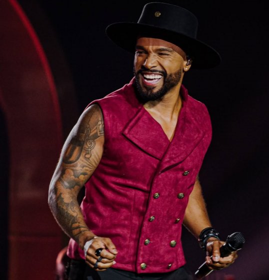 [Alexandre Pires revela presente generoso de Faustão após show; saiba o valor]
