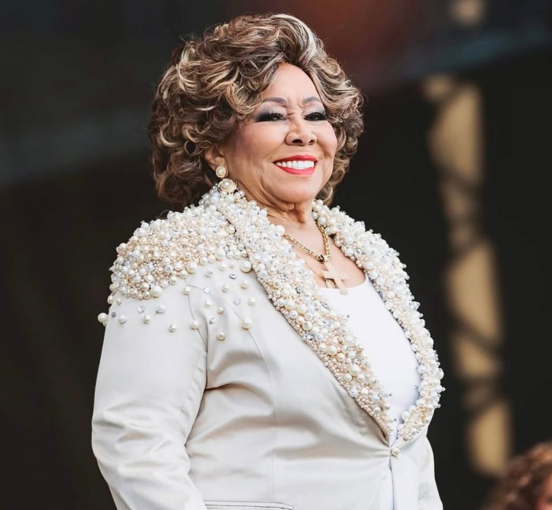 [Alcione nega boatos de internação e segue com agendas de show]