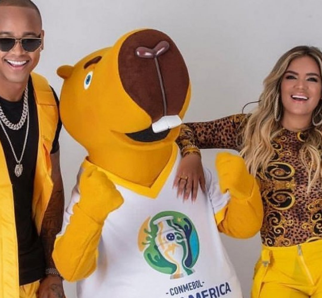 [Léo Santana grava com cantora colombiana clipe oficial da Copa América]