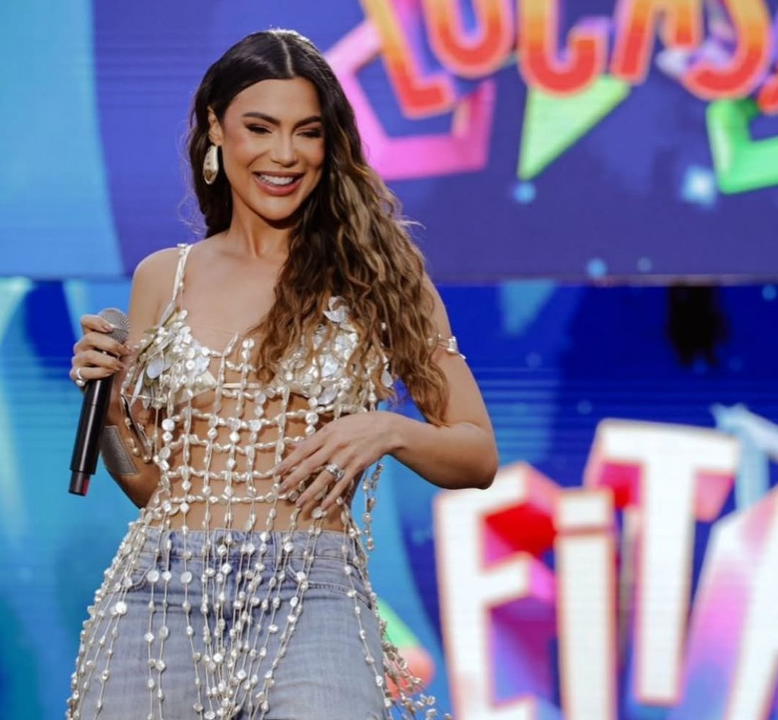 [Vina Calmon comanda show exclusivo no Halloween All Saints, na Pupileira]