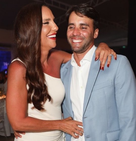 [Ivete Sangalo e Daniel Cady, anunciam fim do casamento.]