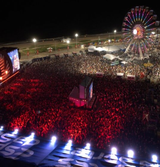 [Festival Virada Salvador reúne cerca de 550 mil pessoas nos três primeiros dias de festa]