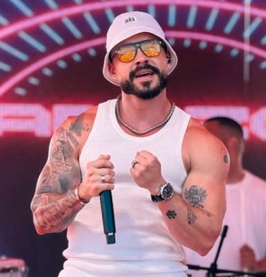 Papazoni encerra agenda intensa de fevereiro com show na Chapada Diamantina Papazoni encerra agenda intensa de fevereiro com show na Chapada Diamantina