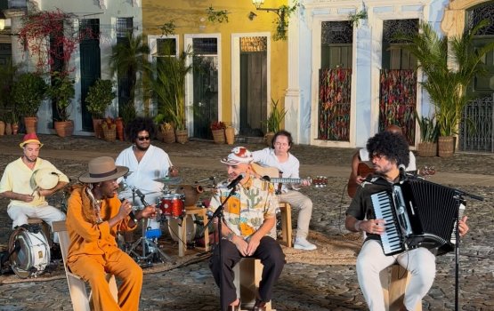[João Gomes, Mestrinho e Jota.pê gravam Dominguinho 2 em Salvador]