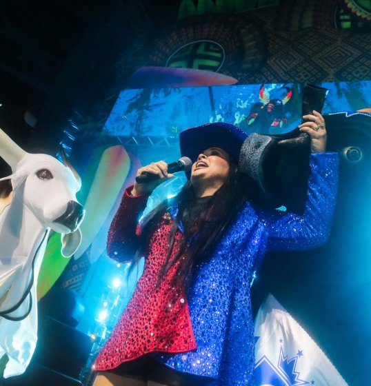 [klessinha brilha no lançamento do festival de Parintins]