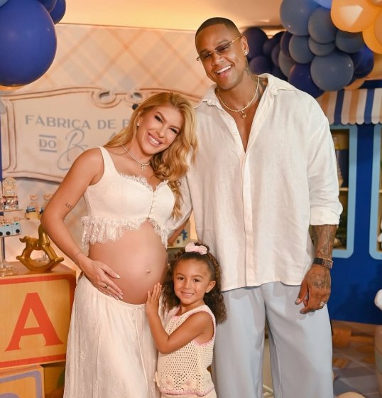 Lore Improta e Léo Santana anunciam, em live, nome do segundo filho Lore Improta e Léo Santana anunciam, em live, nome do segundo filho