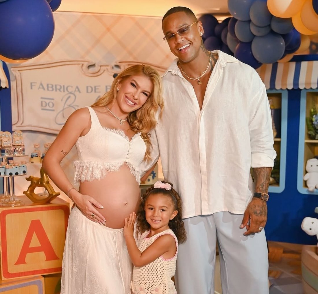 [Lore Improta e Léo Santana anunciam, em live, nome do segundo filho]