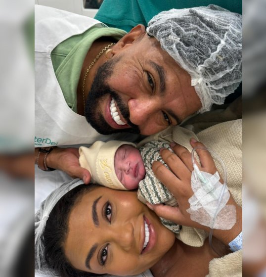 [Silvanno Salles e Jéssica Dantas celebram nascimento do primeiro filho em Salvador]