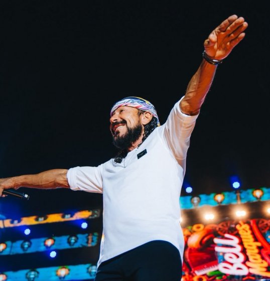 [Bell Marques, Rey Vaqueiro e Mestrinho comandam primeira noite do Circuito Luiz Gonzaga no São João de Cruz]
