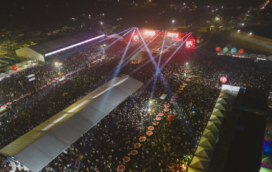 [São João de Cruz vive auge da festa em 2026 e bate recorde de público]