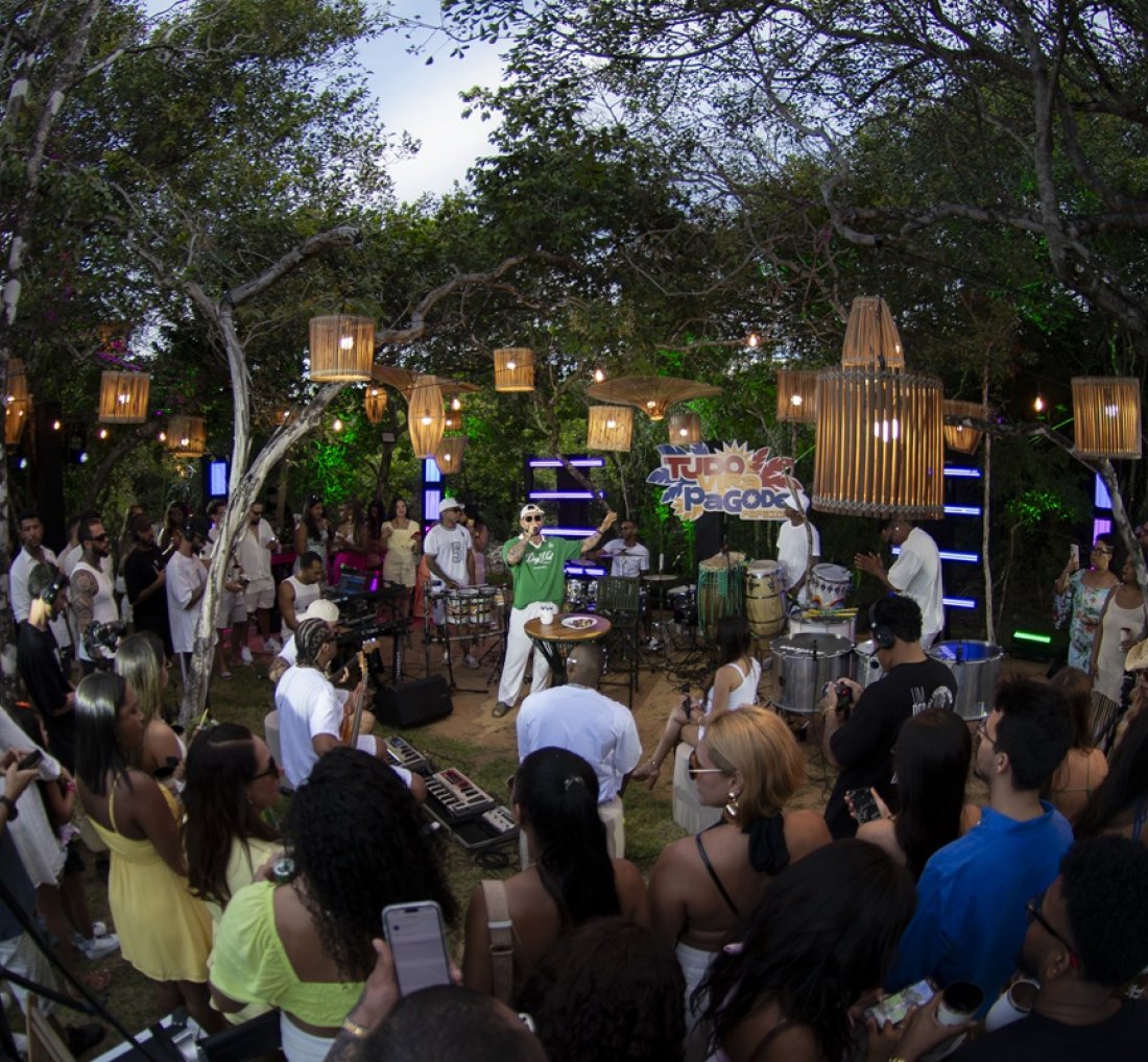 Papazoni grava segunda edição do projeto “Tudo Vira Pagode” em Praia do Forte
