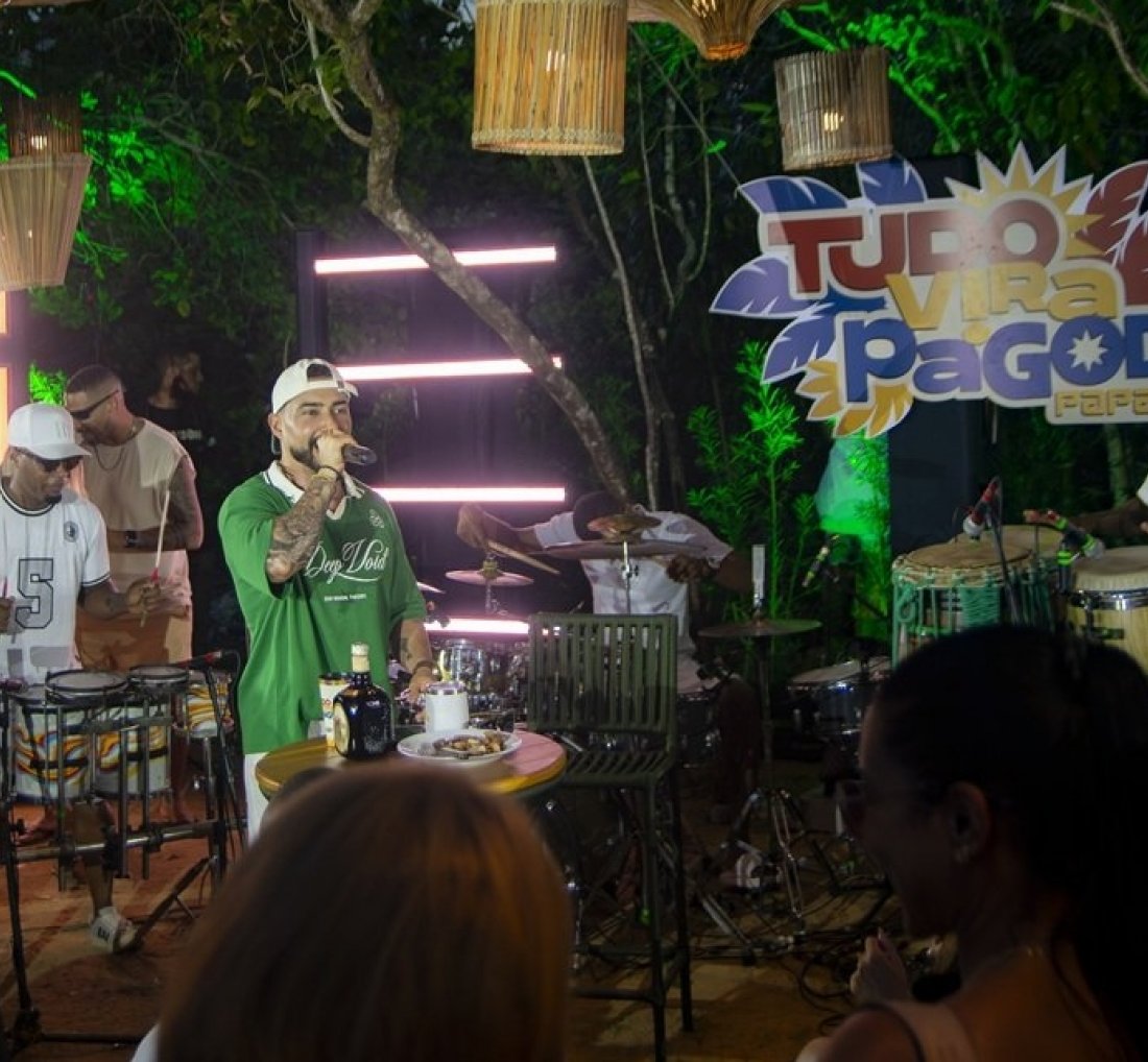 [Papazoni grava segunda edição do projeto “Tudo Vira Pagode” em Praia do Forte]