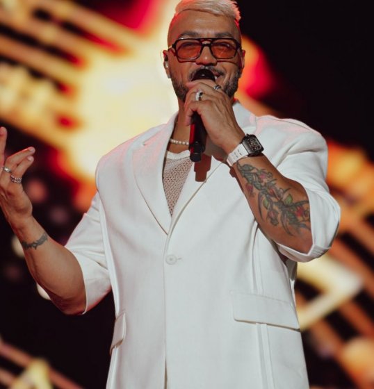 [Belo lança single “Você Mudou” com aposta no pagode romântico]
