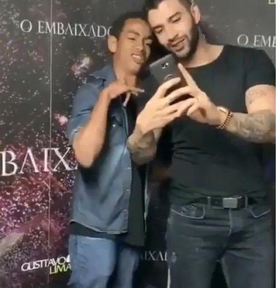 Gusttavo Lima realiza sonho de fã deficiente Gusttavo Lima realiza sonho de fã deficiente