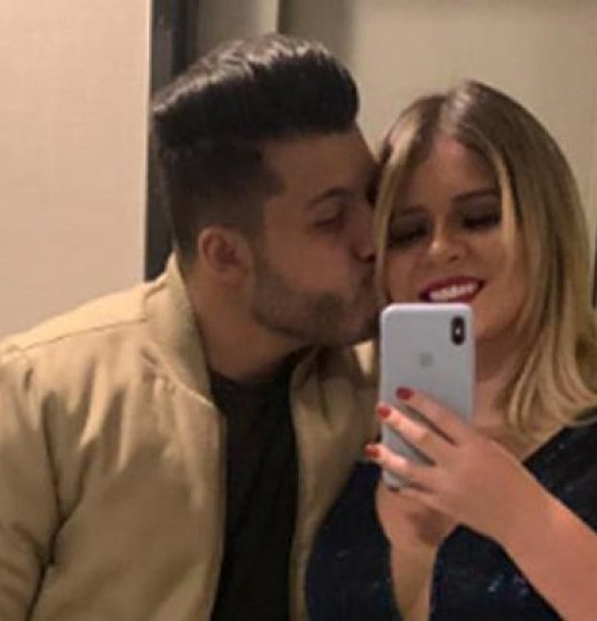 Marília Mendonça e Murilo Huff falam pela primeira vez sobre gravidez e revelam que foi “um vacilo”: “Não foi planejada” Marília Mendonça e Murilo Huff falam pela primeira vez sobre gravidez e revelam que foi “um vacilo”: “Não foi planejada”