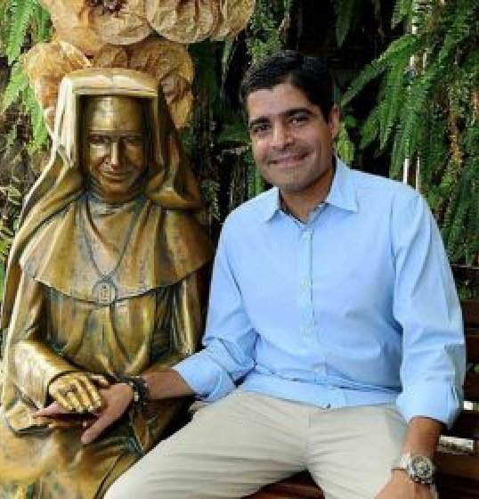 ACM confirma que pretende ir ao Vaticano para ver canonização de Irmã Dulce;
