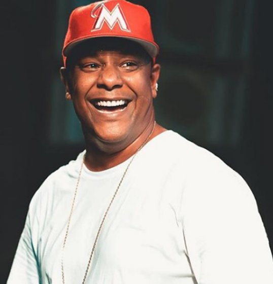 Psirico lança CD em homenagem ao Samba de Roda nas plataformas digitais. Psirico lança CD em homenagem ao Samba de Roda nas plataformas digitais.