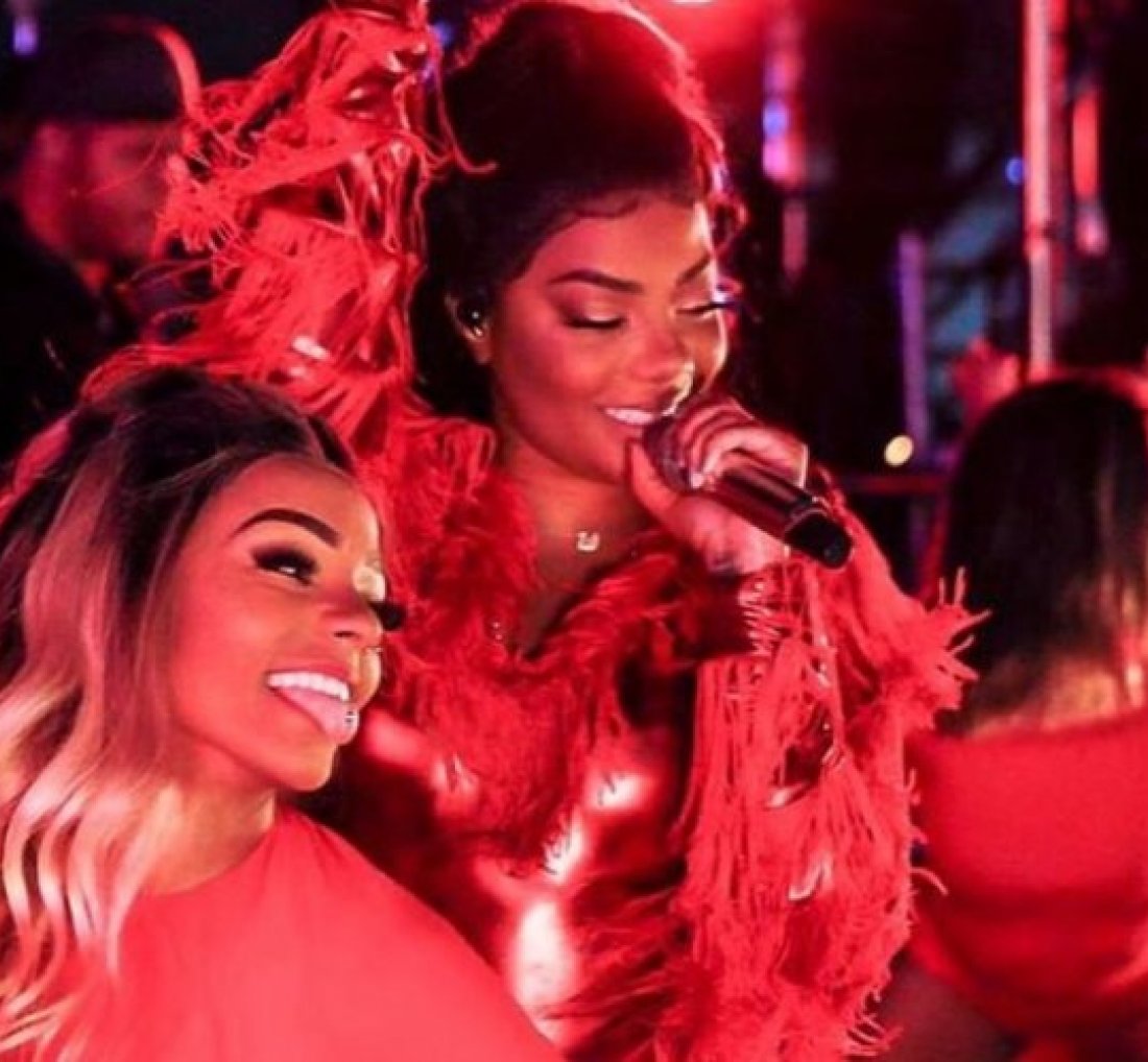 [Ludmilla e namorada são atacadas em show e cantora revida agressão; veja vídeo]